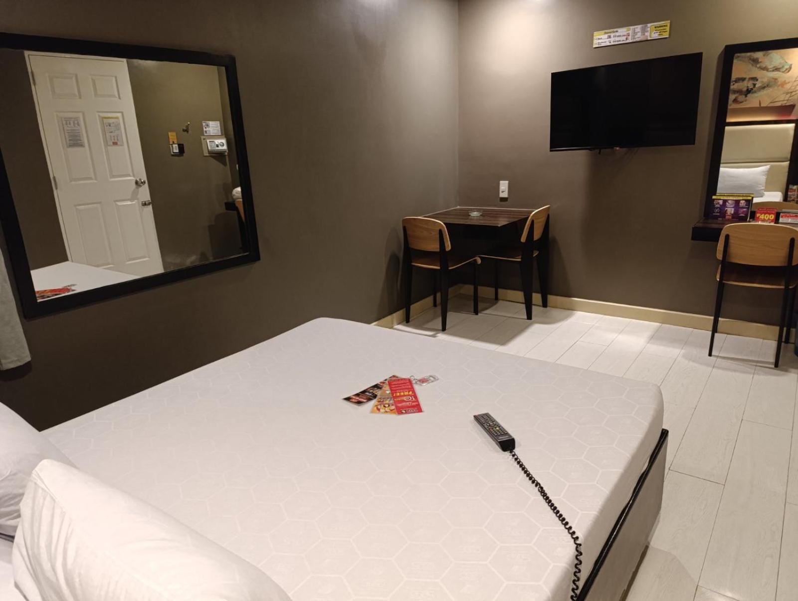Hotel Sogo Malate Manila Esterno foto
