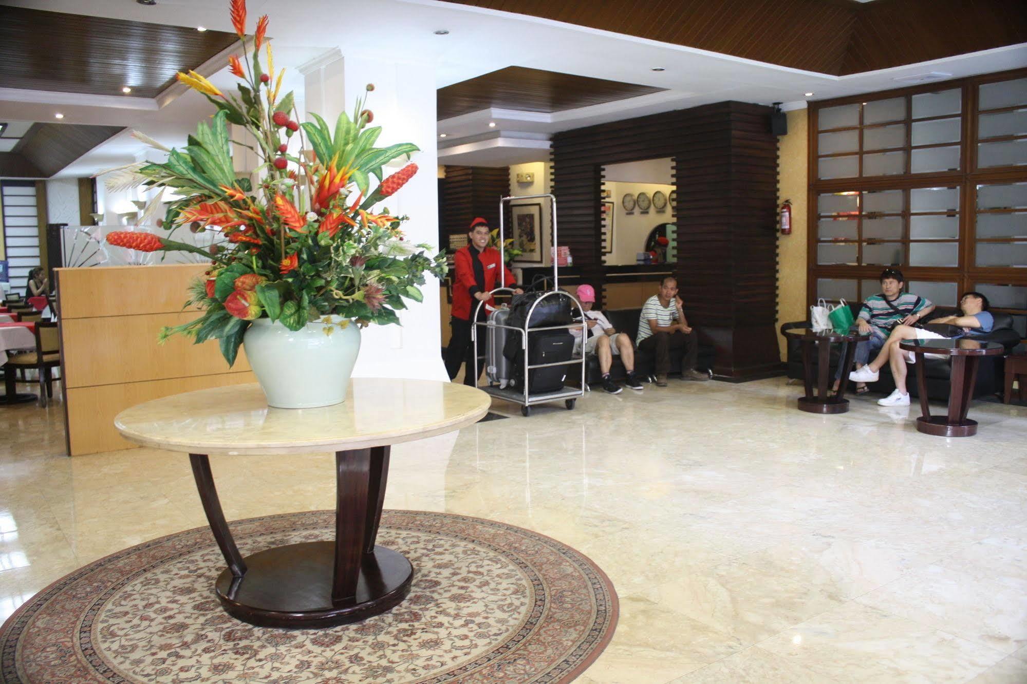 Hotel Sogo Malate Manila Esterno foto