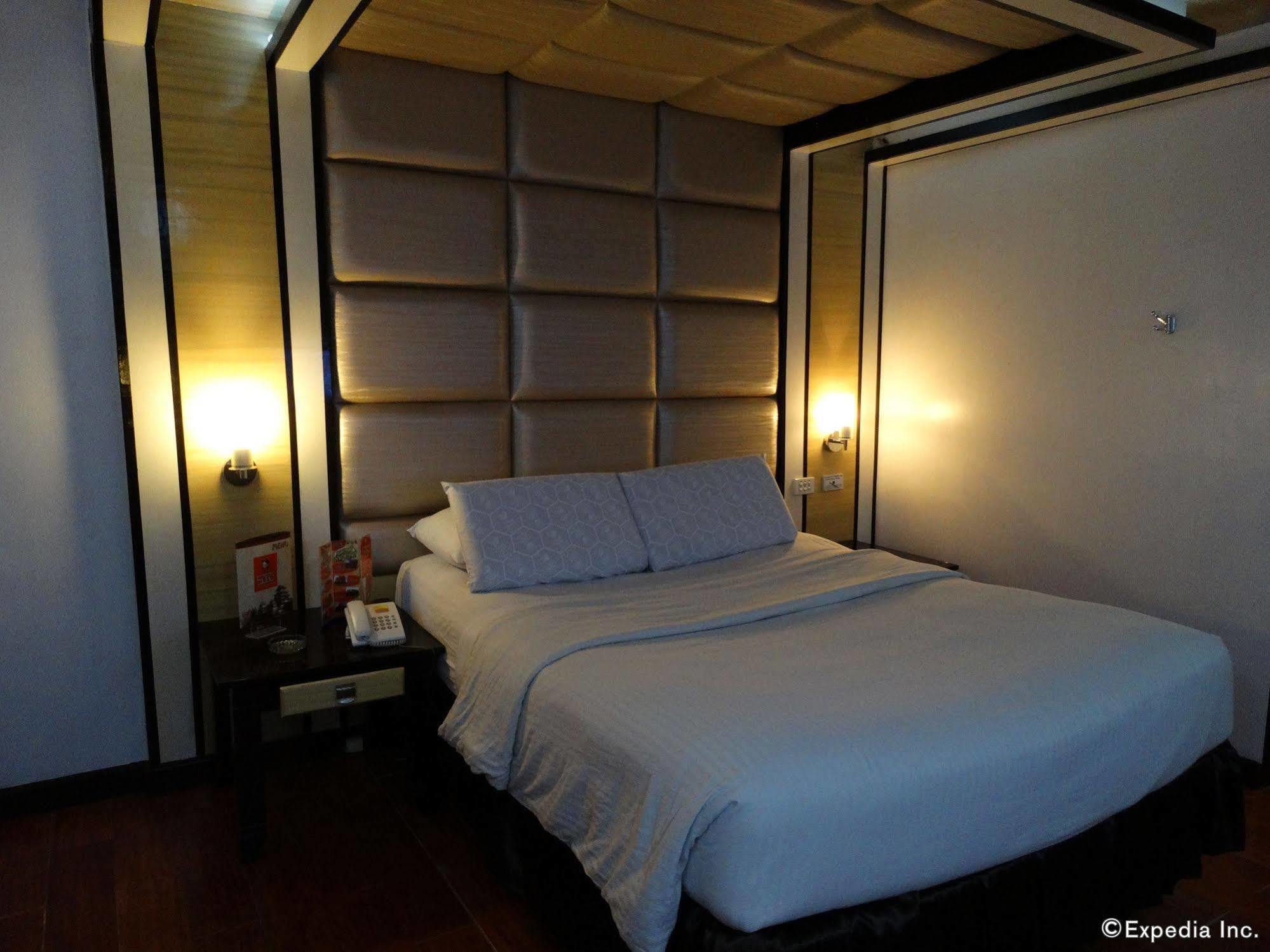 Hotel Sogo Malate Manila Esterno foto